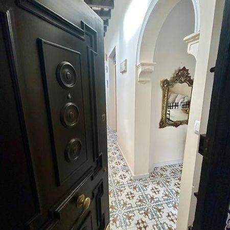 Gatu Casa Lola , " Preferente Mayores De 25 Anos Y Familias " El Puerto de Santa María Esterno foto