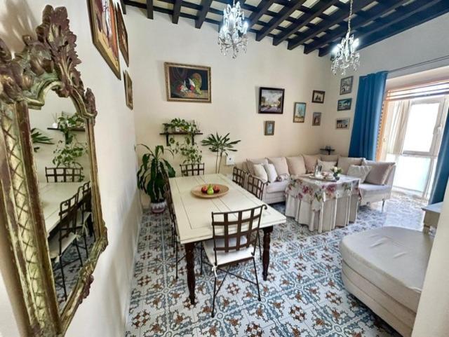 Gatu Casa Lola , " Preferente Mayores De 25 Anos Y Familias " El Puerto de Santa María Esterno foto